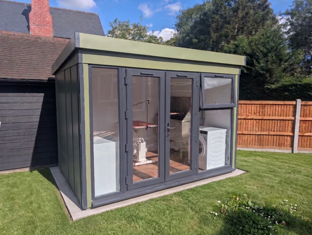 The private Wag Avenue garden grooming studio